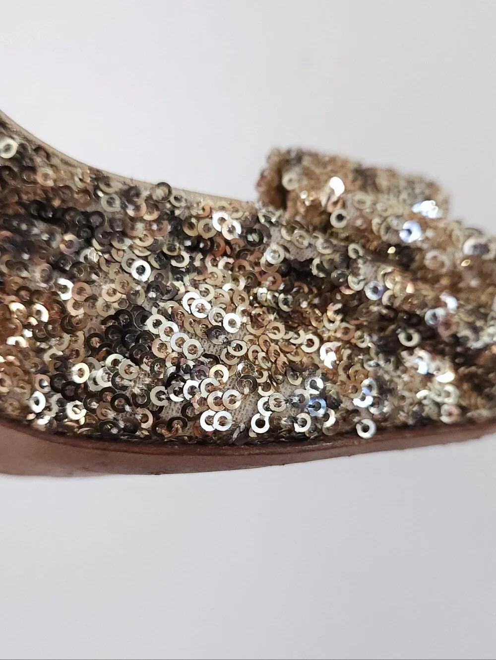 KATE SPADE Sawyer Sequin Bow Pumps Gold Slingback Peep Toe Heels US 8